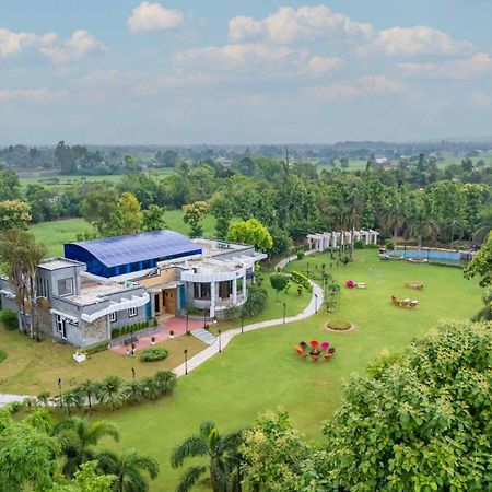 Stayvista At Wandering Vines Indoor Pool 4Bhk Luxury Villa In Delhi Sohna Exteriér fotografie