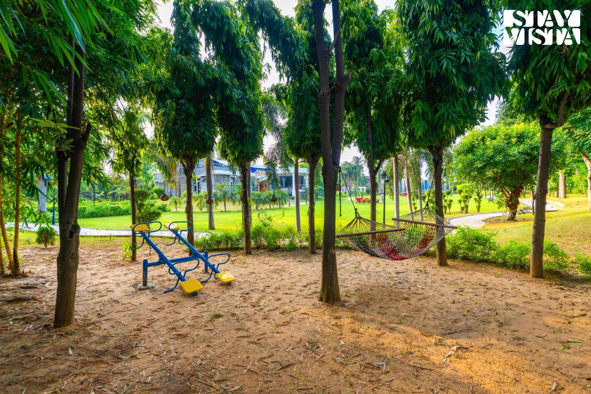 Stayvista At Wandering Vines Indoor Pool 4Bhk Luxury Villa In Delhi Sohna Exteriér fotografie
