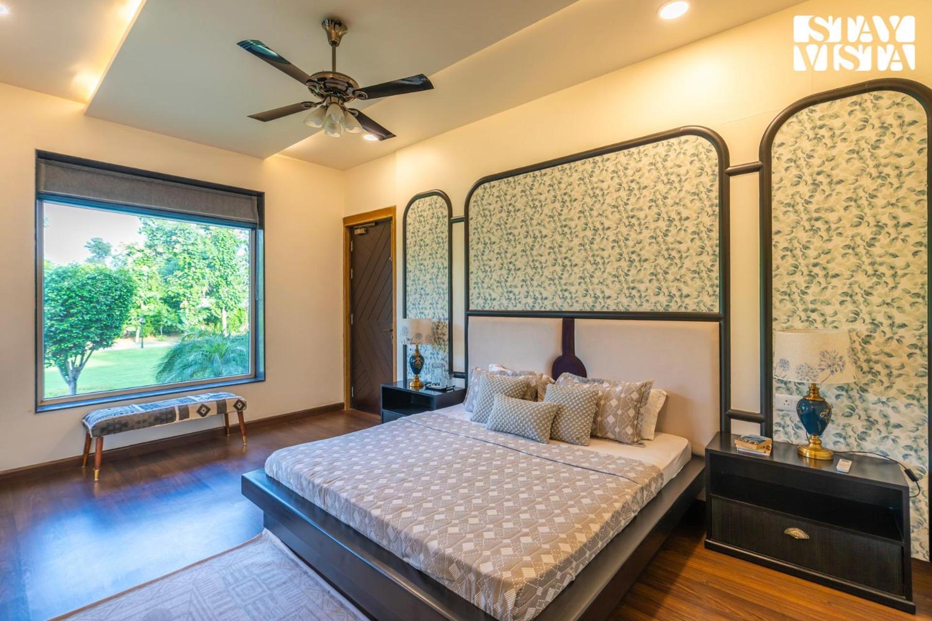 Stayvista At Wandering Vines Indoor Pool 4Bhk Luxury Villa In Delhi Sohna Exteriér fotografie