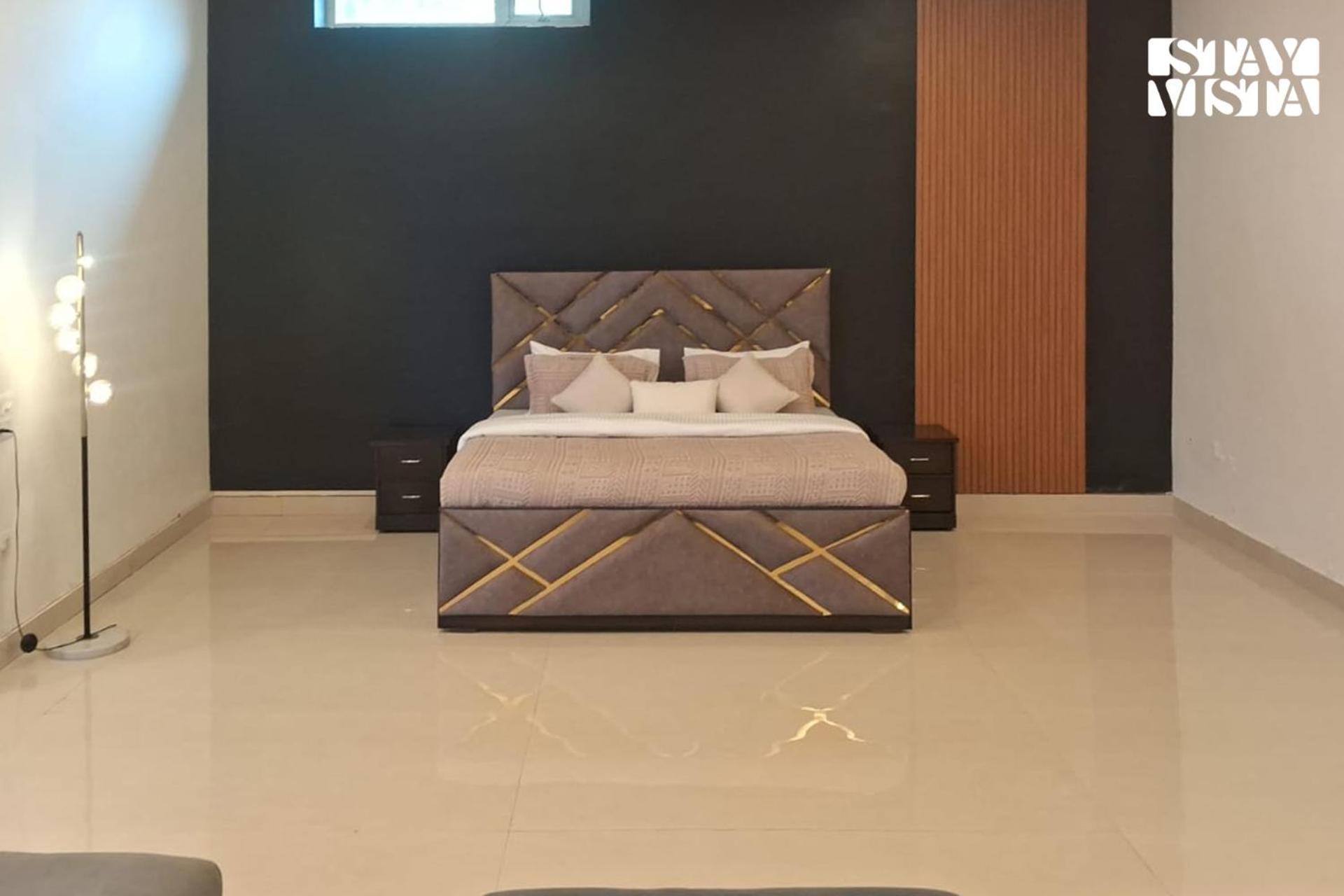 Stayvista At Wandering Vines Indoor Pool 4Bhk Luxury Villa In Delhi Sohna Exteriér fotografie