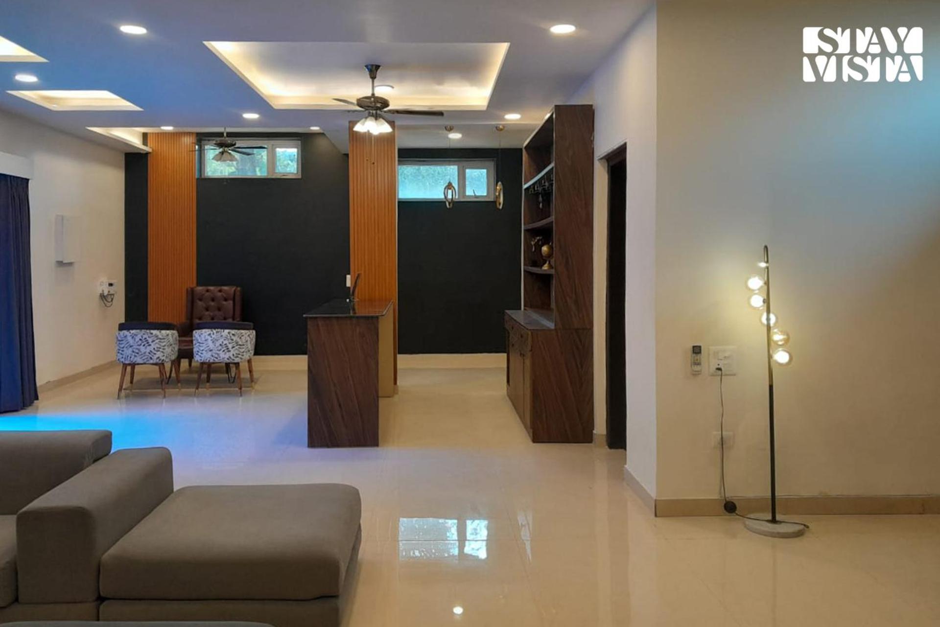 Stayvista At Wandering Vines Indoor Pool 4Bhk Luxury Villa In Delhi Sohna Exteriér fotografie